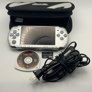 Sony PSP-3001 System Silver with Charger, Game, and Battery All Tested And Works